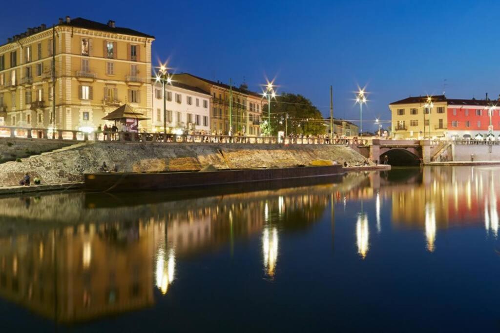 Daniela'S Spazioso Appartamento Ai Navigli Мілан Екстер'єр фото