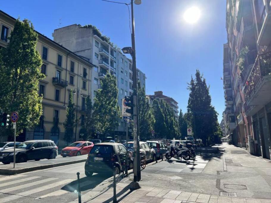 Daniela'S Spazioso Appartamento Ai Navigli Мілан Екстер'єр фото