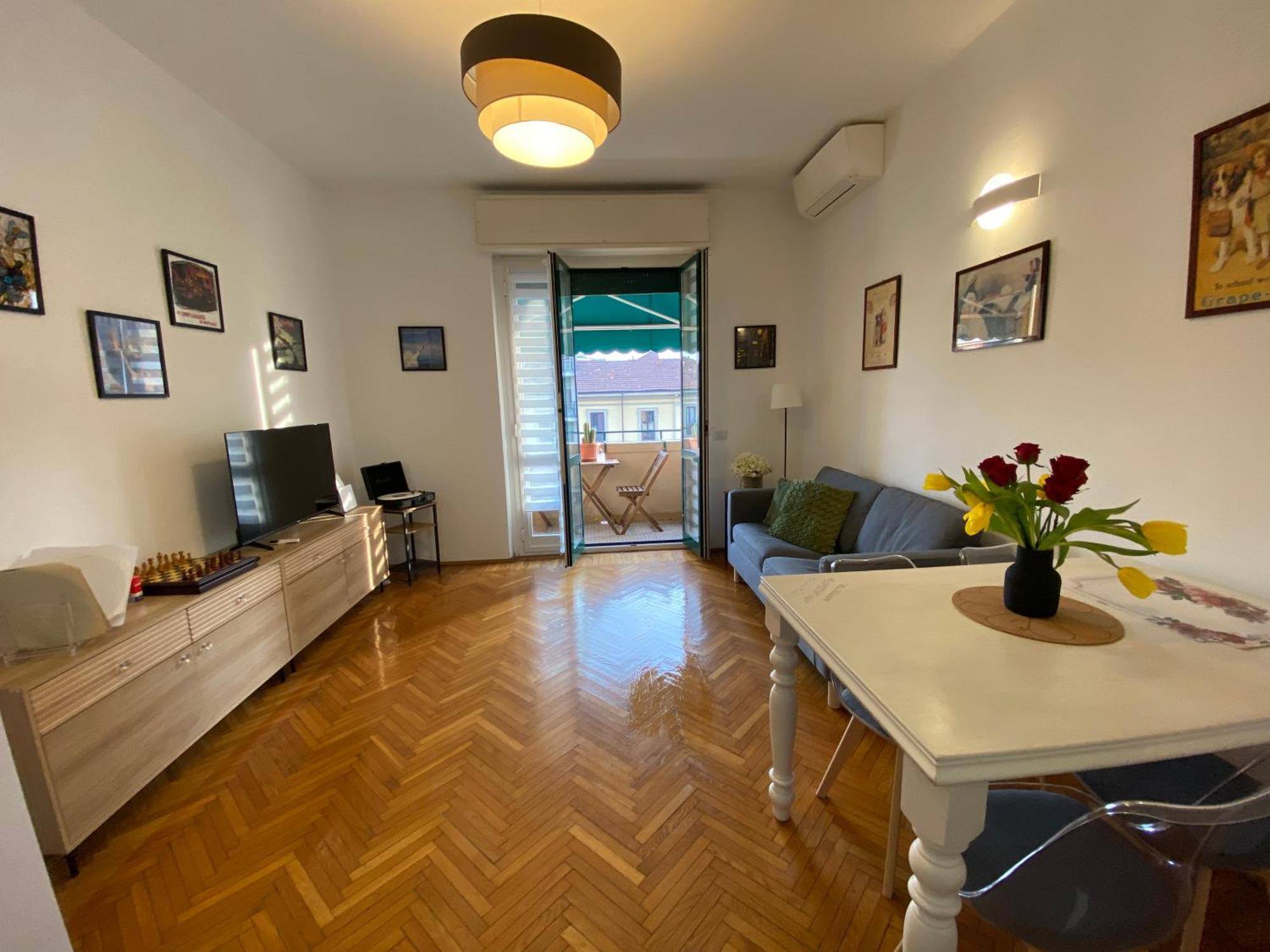 Daniela'S Spazioso Appartamento Ai Navigli Мілан Екстер'єр фото